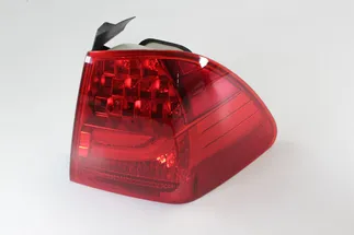 Magneti Marelli AL Right Outer Tail Light Assembly - 63217289436